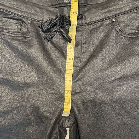 Kendall + Kylie The Jogger Black Pants Pull On Sz Medium Elastic Hem - Picture 10 of 11